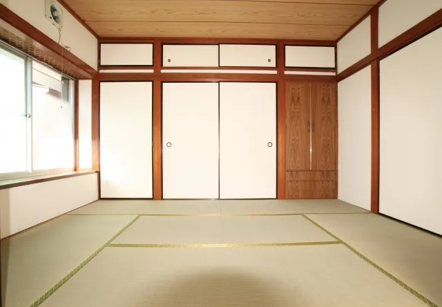 押し入れ 襖 張り替えはいくら?業者比較とDIYどっちがお得か徹底検証